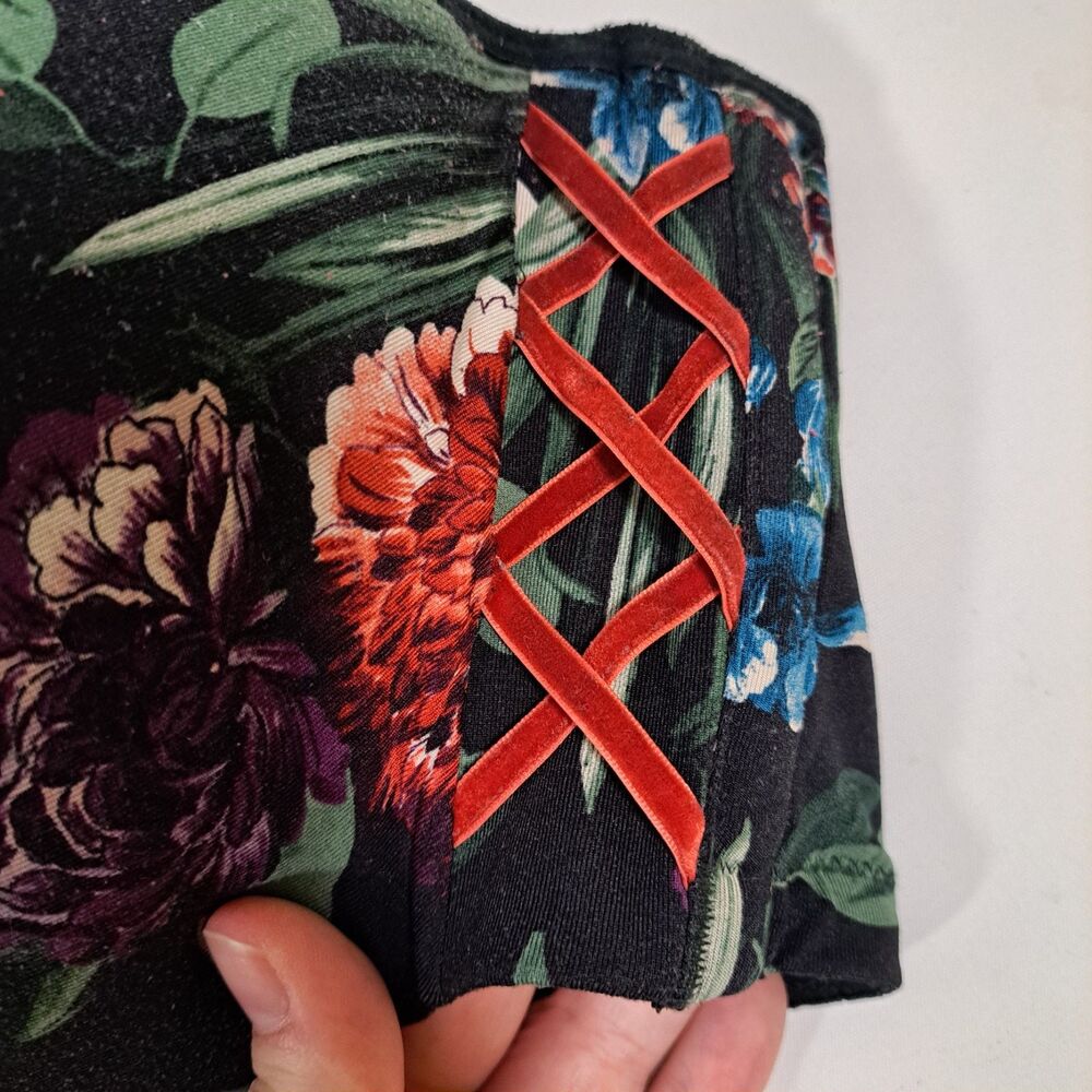 Cacique Bra Womens 44G Black Floral Lightly Lined Wireless Balconette - Picture 2 of 6